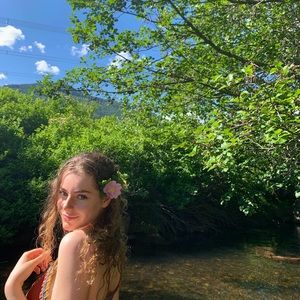 MEET your Posher, Rachel!